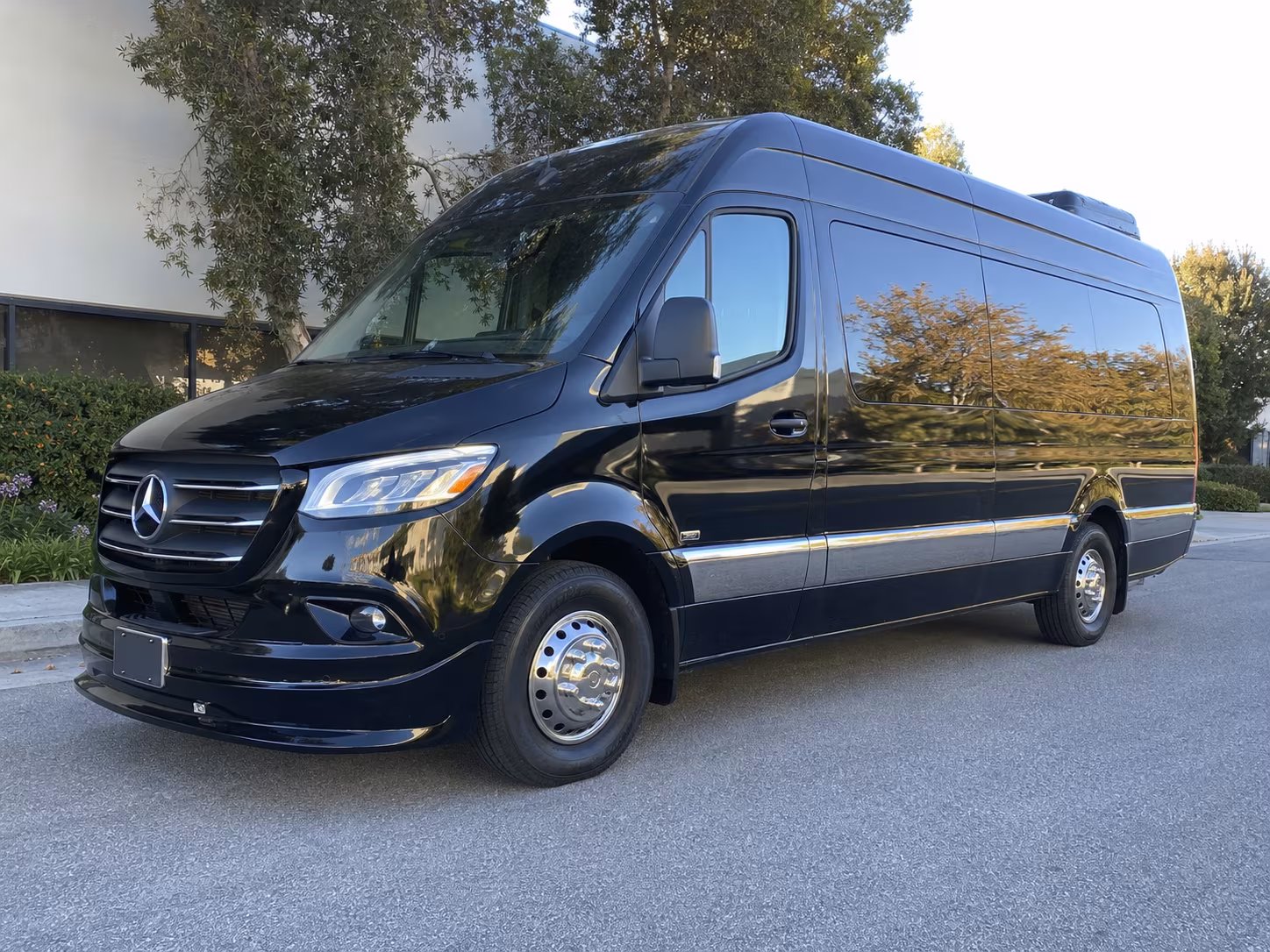 find the perfect transportation for your next airport transfer 2
